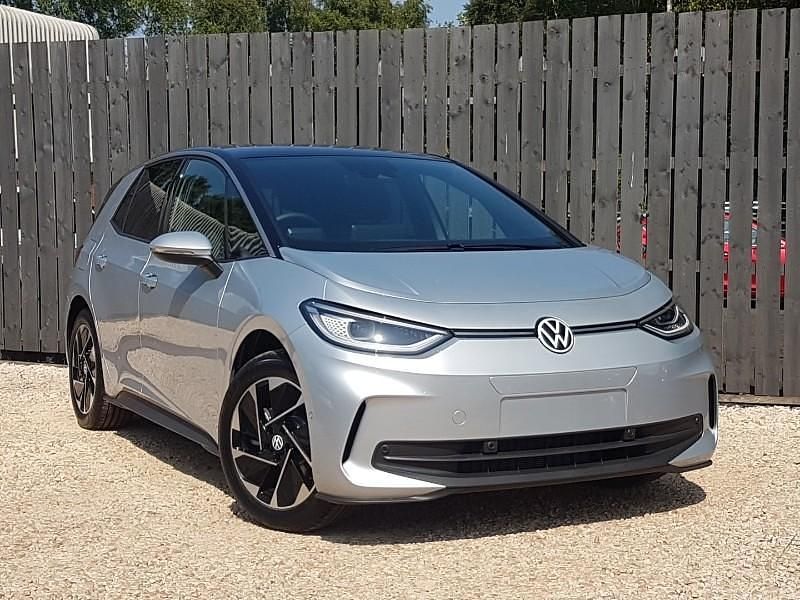 Silver New 2025 VW ID.3 Pro Hatchback | £32,895 (Fair price) - Image 1/4