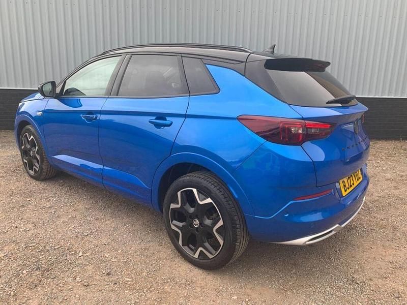 Usado Vauxhall Grandland X Ultimate 128 HP (94 kW) 2023 Azul SUV