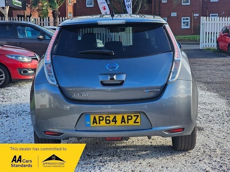 Used Nissan Leaf Tekna 80 kW (109 HP) 2014 Grey Hatchback