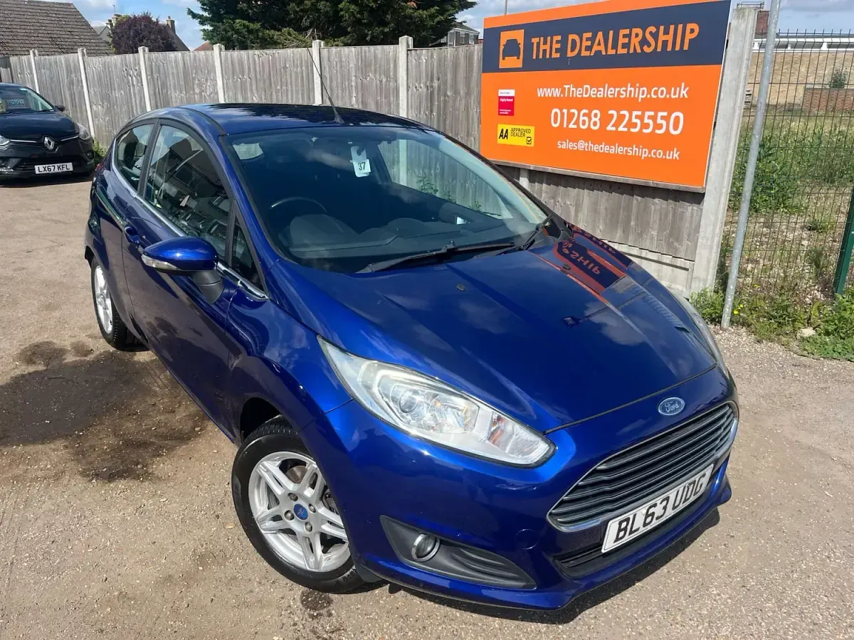Used Ford Fiesta Zetec 82 HP (60 kW) 2014 Blue Hatchback