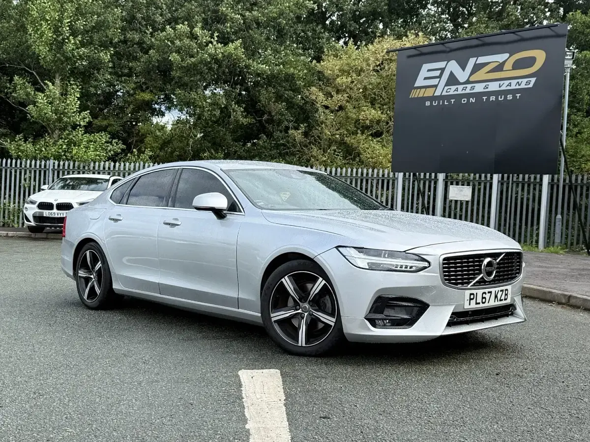 Used Volvo S90 R-Design 190 HP (139 kW) 2018 Silver Sedan