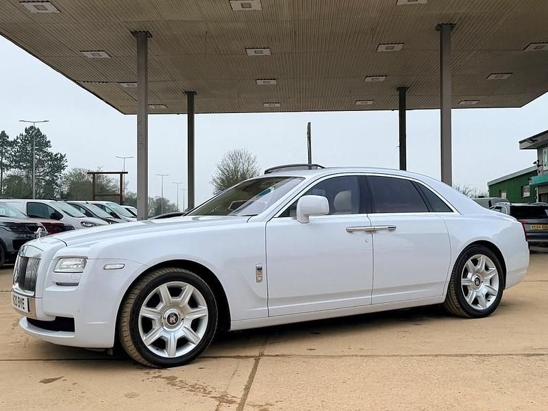 Used Rolls Royce Ghost 563 HP (414 kW) 2010 Mauve/purple Sedan