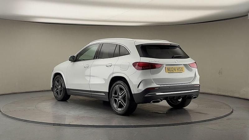 Used Mercedes GLA200 Executive 163 HP (119 kW) 2023 Digital white SUV