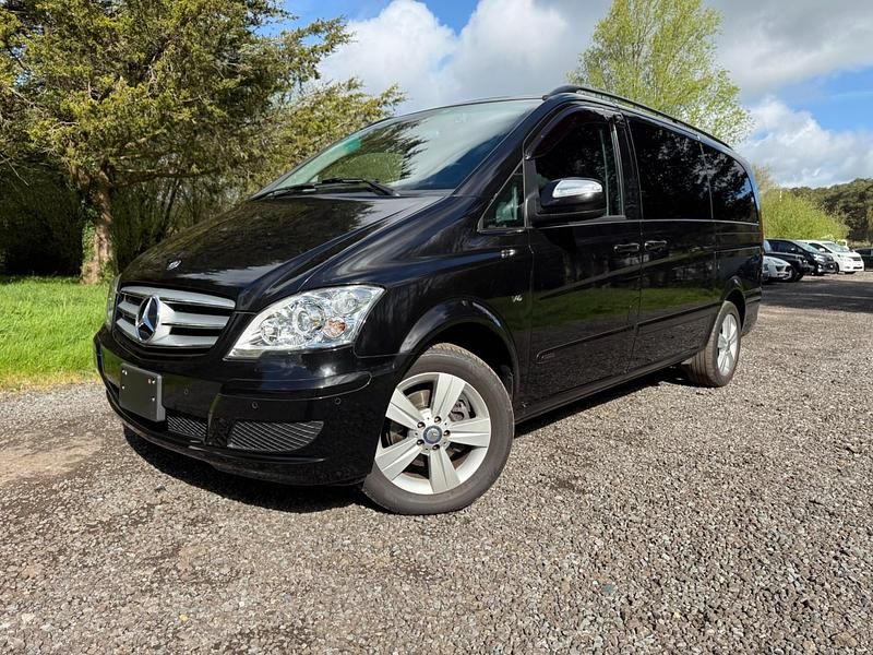 Usado Mercedes Viano 258 HP (189 kW) 2014 Preto Monovolume