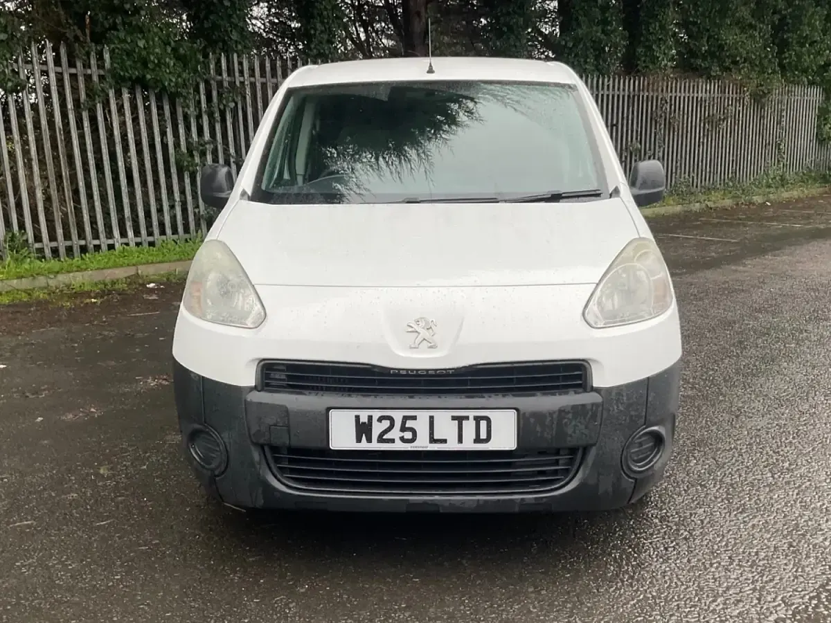 Usado Peugeot Partner S 2014 Branco Monovolume