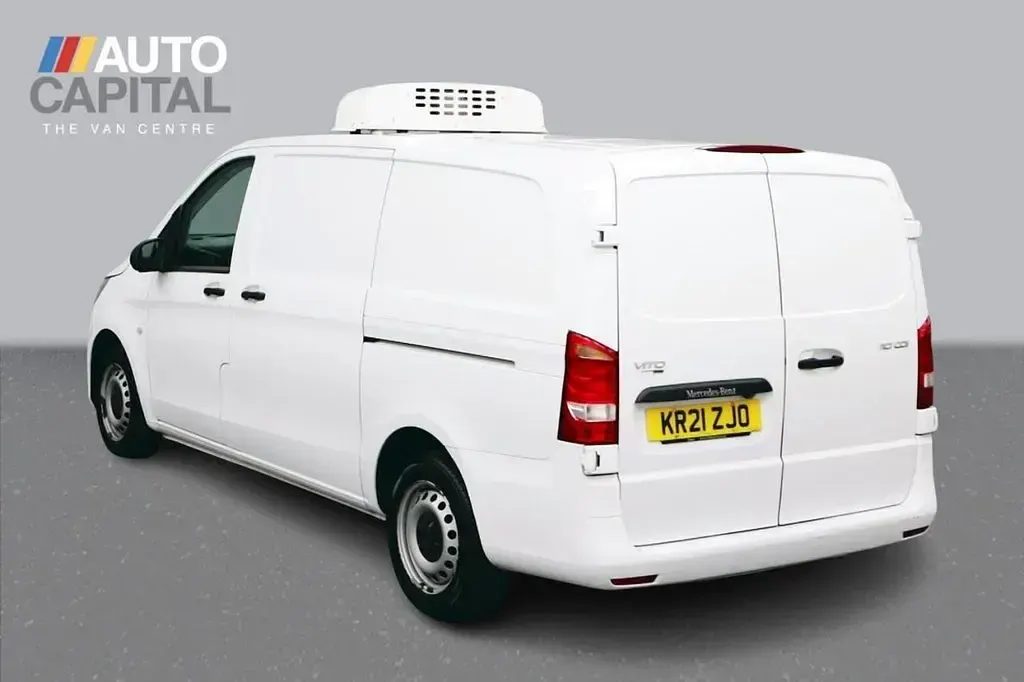 Used Mercedes Vito Progressive 102 HP (75 kW) 2021 White Van