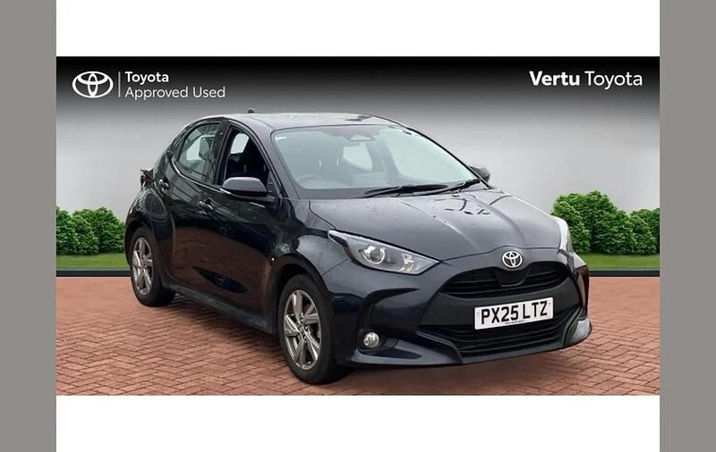 Used Toyota Yaris Hybrid 116 HP (85 kW) 2025 Black Hatchback