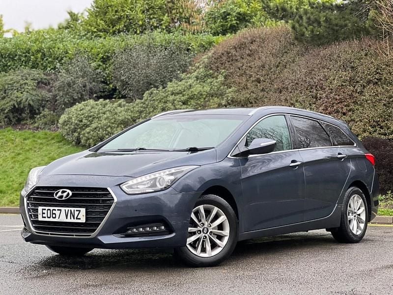 Used Hyundai i40 SE 141 HP (103 kW) 2017 Blue Estate