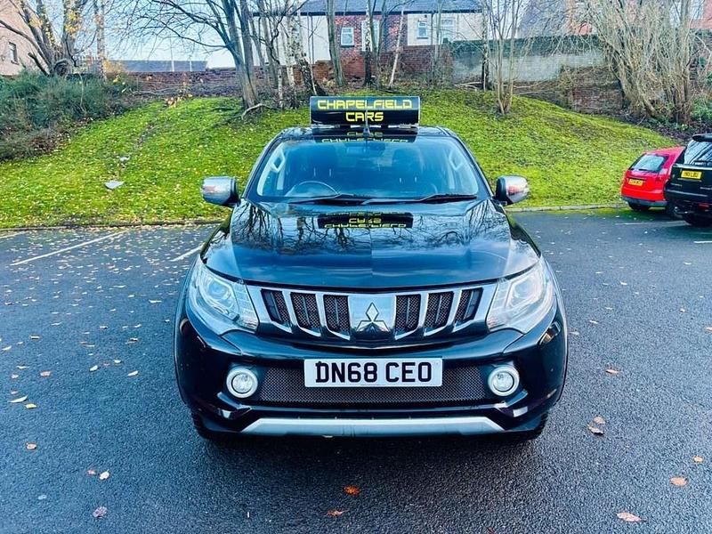 Used Mitsubishi L200 178 HP (130 kW) 2018 Black Pickup