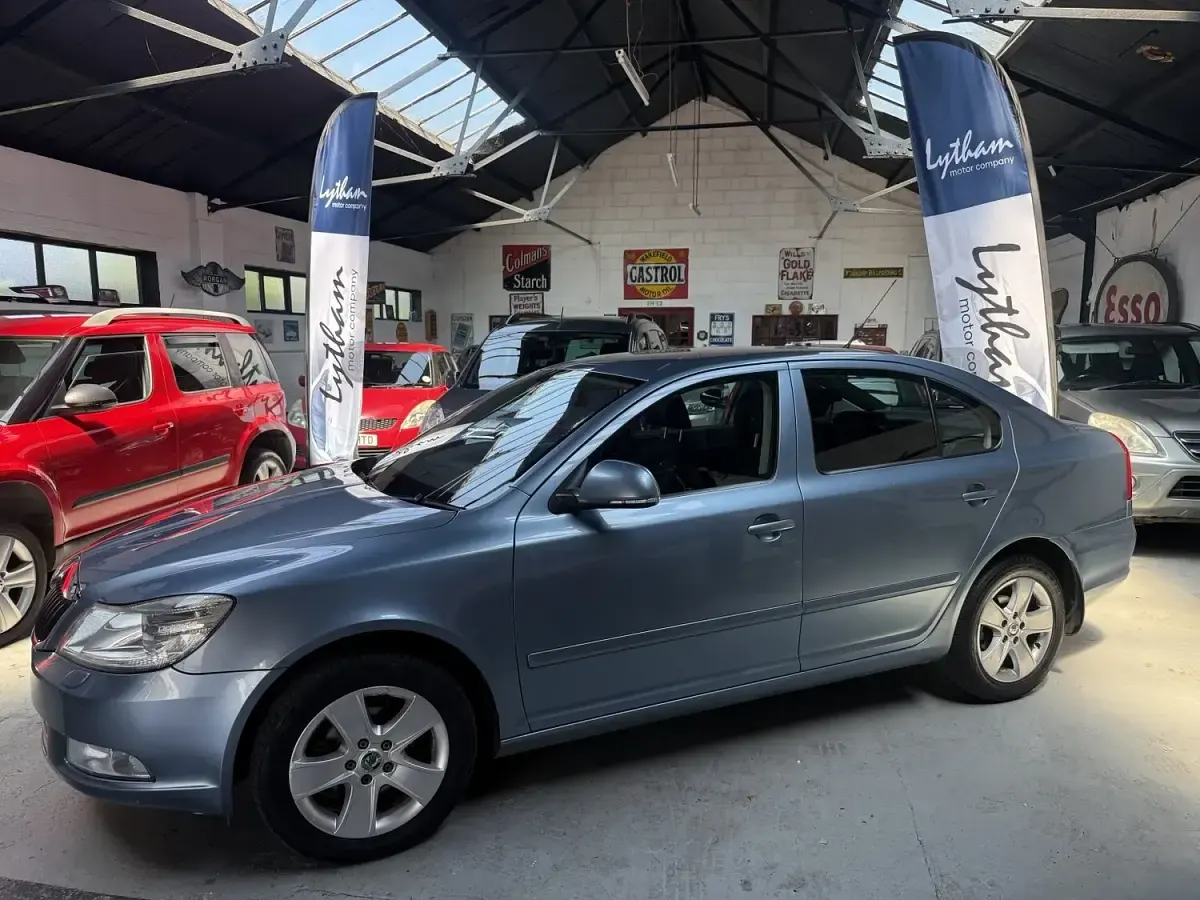 Used Skoda Octavia Elegance 130 HP (95 kW) 2010 Grey Hatchback