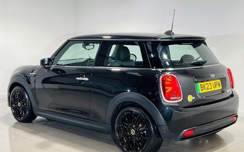 Używany Mini Cooper Level 2 135 kW (184 KM) 2023 Hatchback
