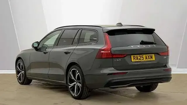 Used Volvo V60 Plus 197 HP (144 kW) 2025 Forest lake Estate