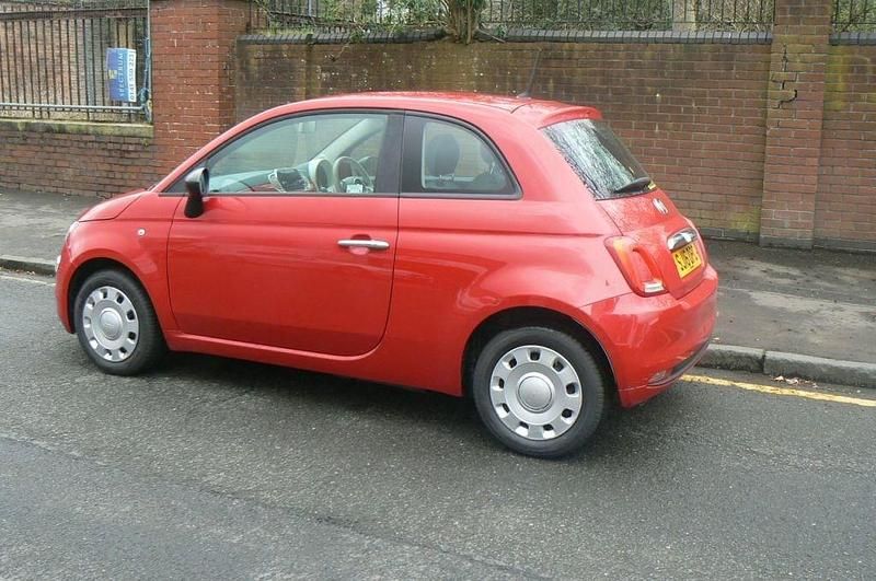Gebraucht Fiat 500 Pop 69 PS (50 kW) 2016 Rot Kleinwagen