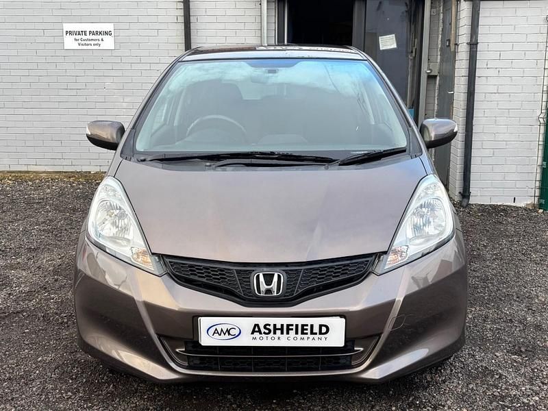Used Honda Jazz ES 2015 Brown Hatchback