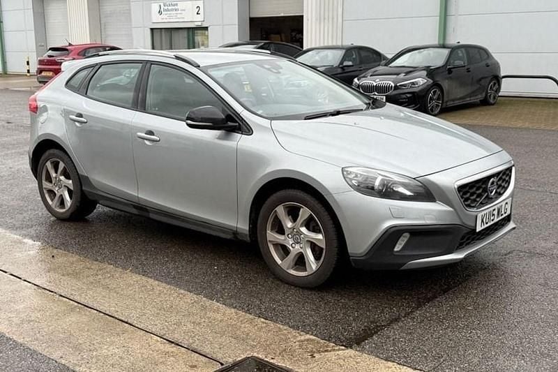 Used 2015 Volvo V40 CC Estate | £6,000 (Good price) - Image 1/1
