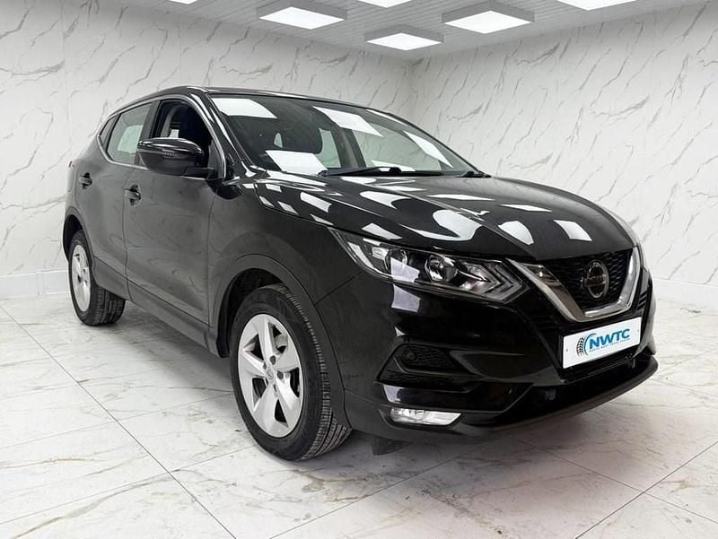 Used Nissan Qashqai Acenta Premium 115 HP (84 kW) 2018 Black SUV