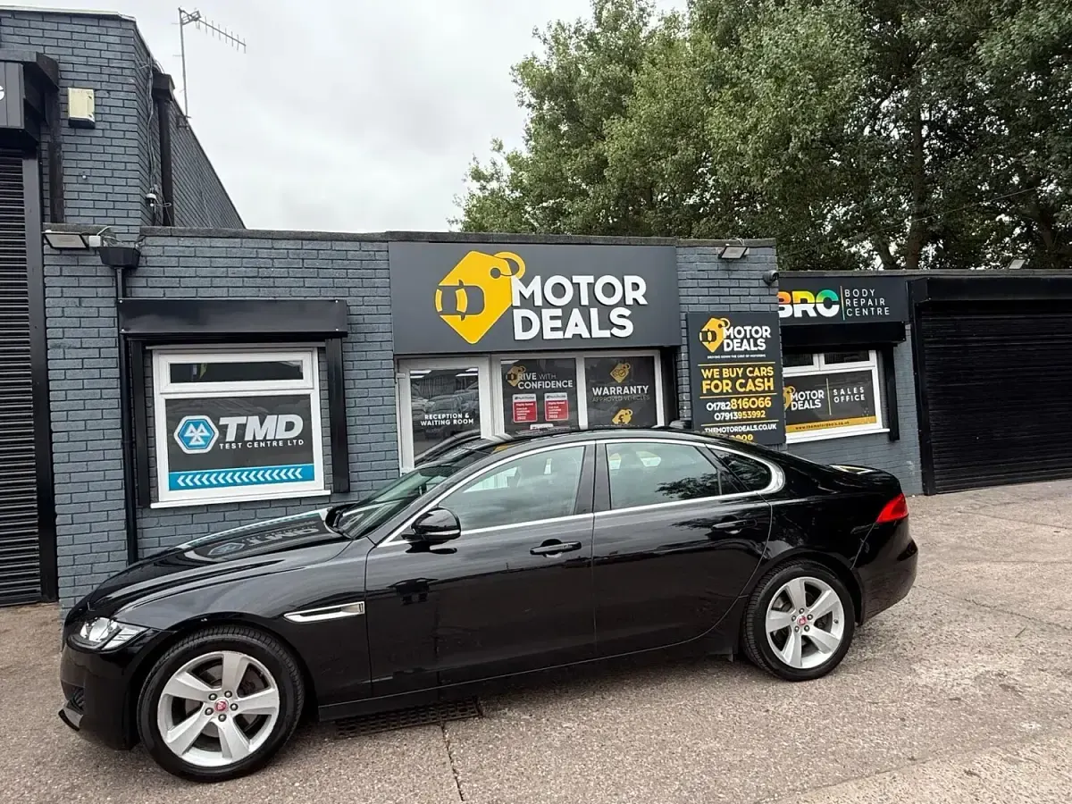 Used Jaguar XF Portfolio 177 HP (130 kW) 2017 Black Sedan