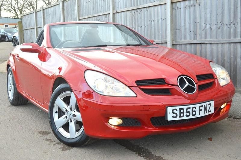 Used Mercedes SLK280 231 HP (169 kW) 2007 Red Cabriolet