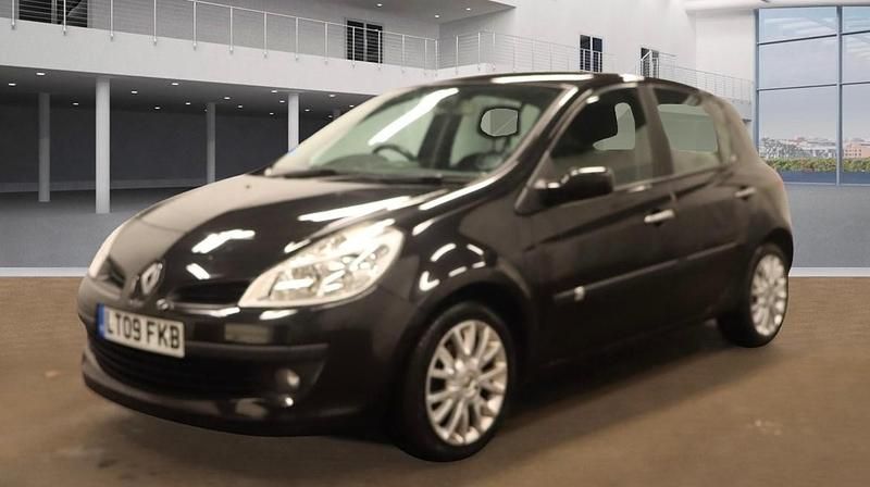 Black Used 2009 Renault Clio II Dynamique Hatchback | £2,495 (Fair price) - Image 1/4