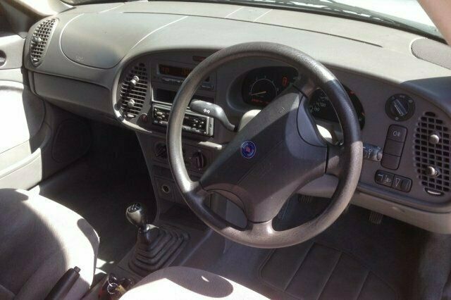 Begagnad Saab 9-3 2000 Halvkombi