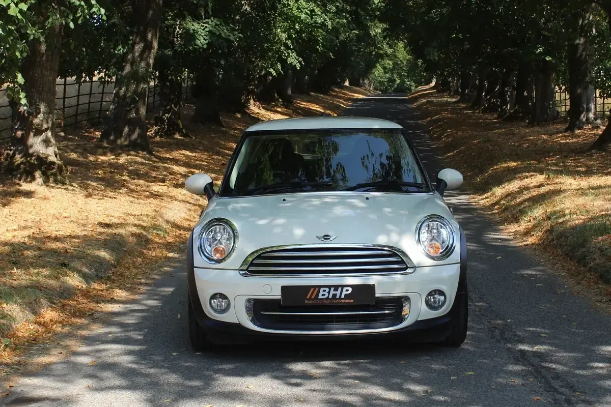 Used Mini Cooper Hatch 2013 White Hatchback