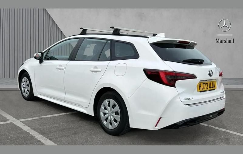 Usado Toyota Corolla 138 HP (101 kW) 2023 Branco