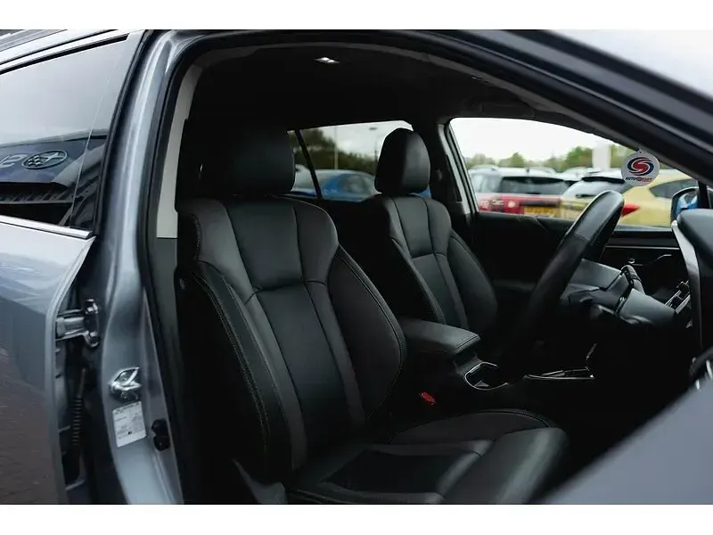 Używany Subaru Outback 169 KM (124 kW) 2024 Srebrny Kombi