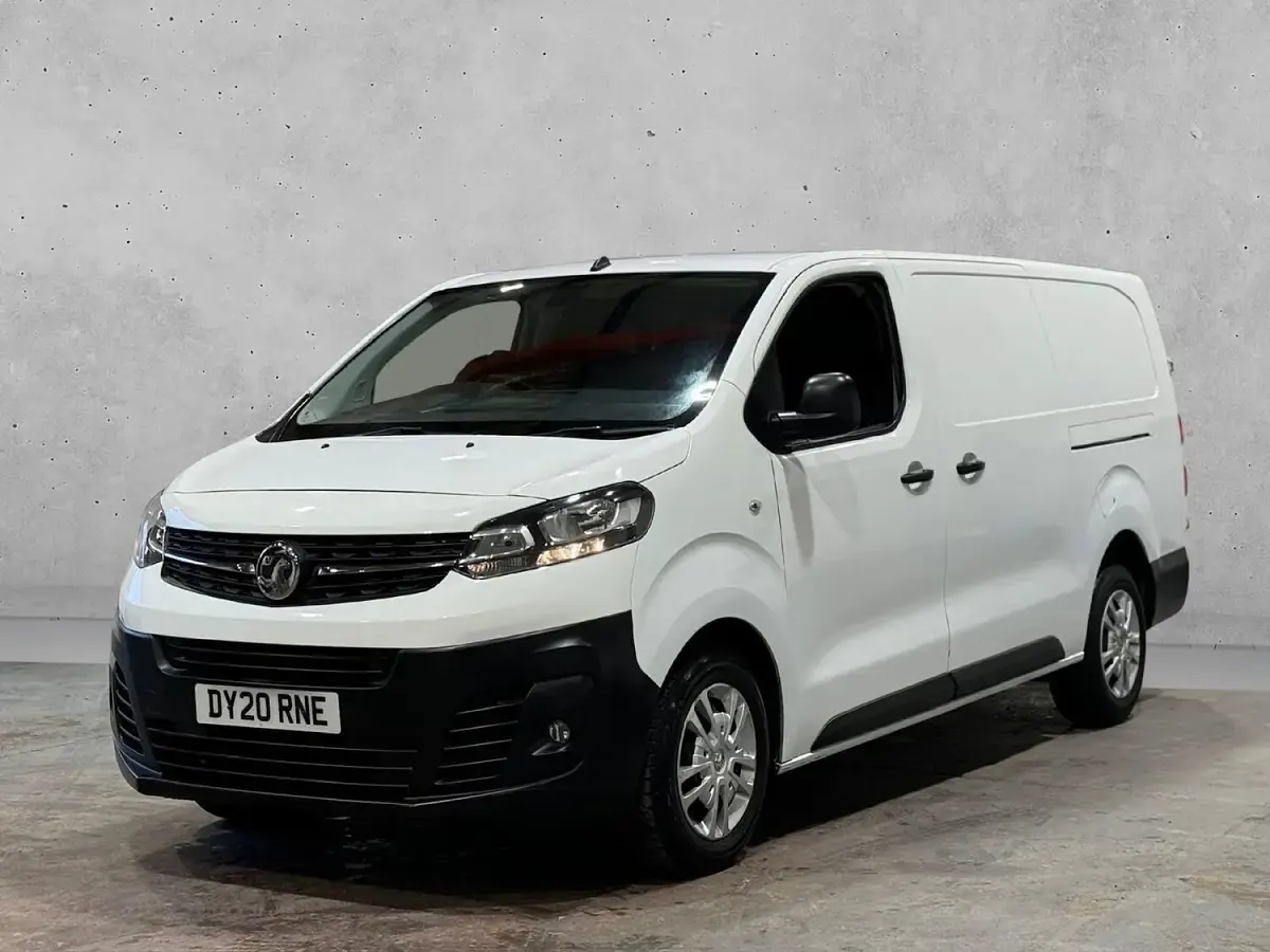 Used Vauxhall Vivaro S 100 HP (73 kW) 2020 White MPV