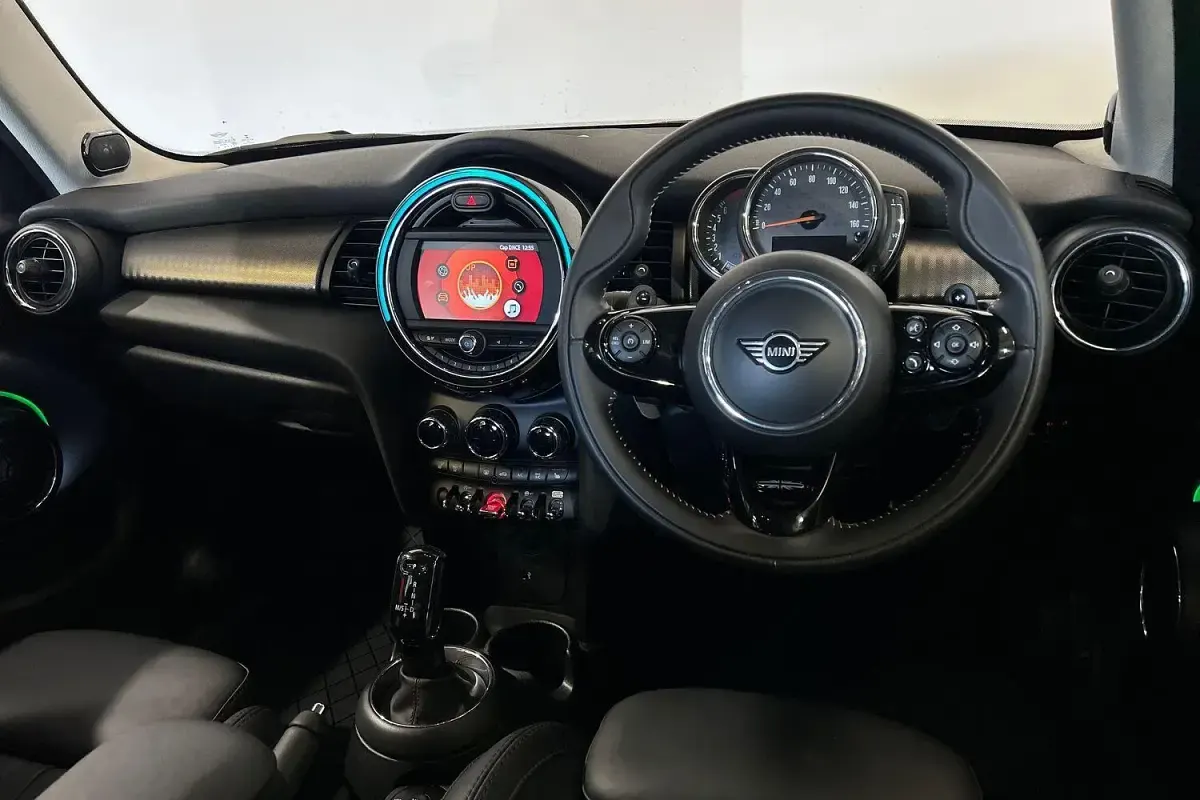 Used Mini Cooper S Exclusive 189 HP (139 kW) 2019 Black Hatchback