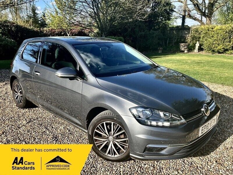 Grey Used 2018 VW Golf VII SE Hatchback | £12,995 (Fair price) - Image 1/4