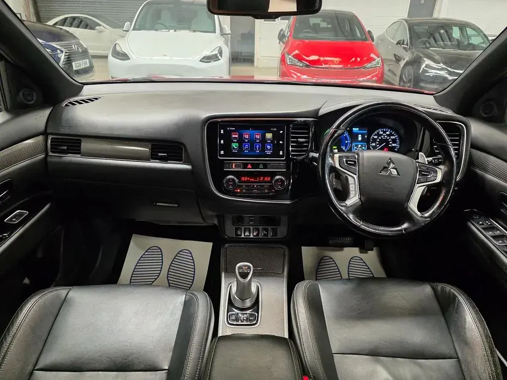 Used Mitsubishi Outlander P-HEV 2019 Red SUV