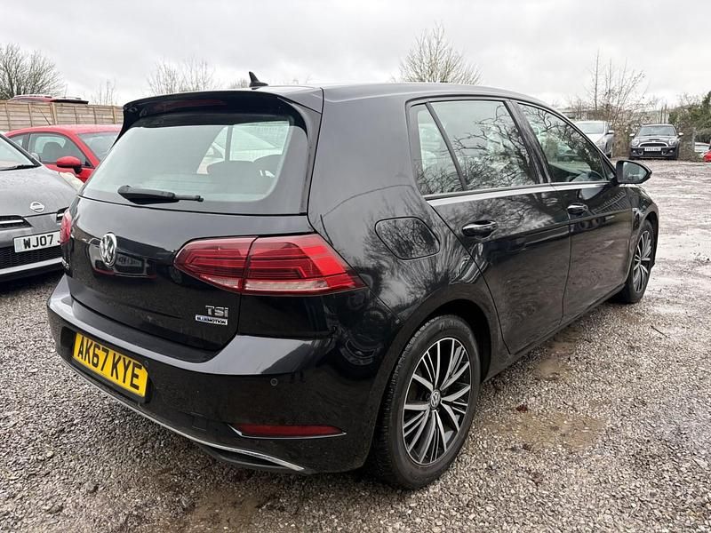 Used VW Golf VII SE 130 HP (95 kW) 2017 Black Hatchback