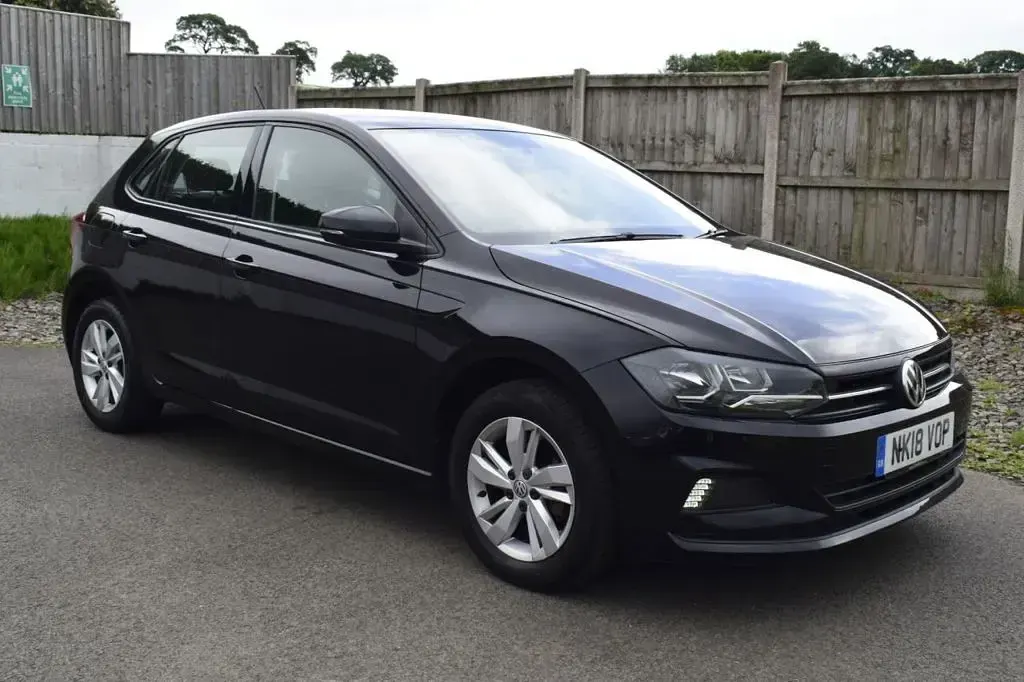 Used VW Polo SE 65 HP (47 kW) 2018 Black Hatchback