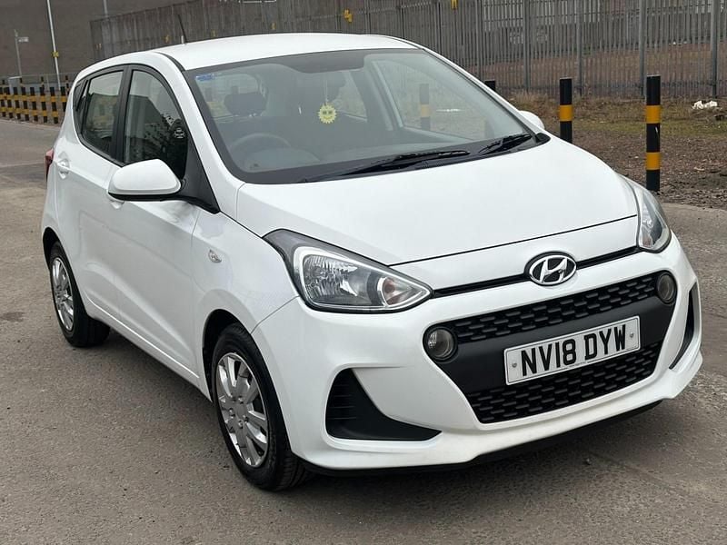 White Used 2018 Hyundai i10 SE Hatchback | £5,295 (Super price) - Image 1/4