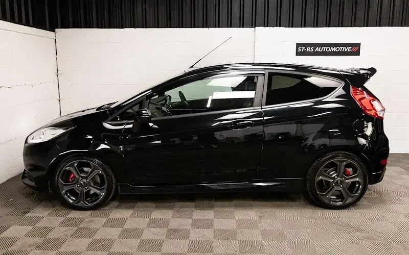Used Ford Fiesta ST 182 HP (133 kW) 2016 Black Hatchback
