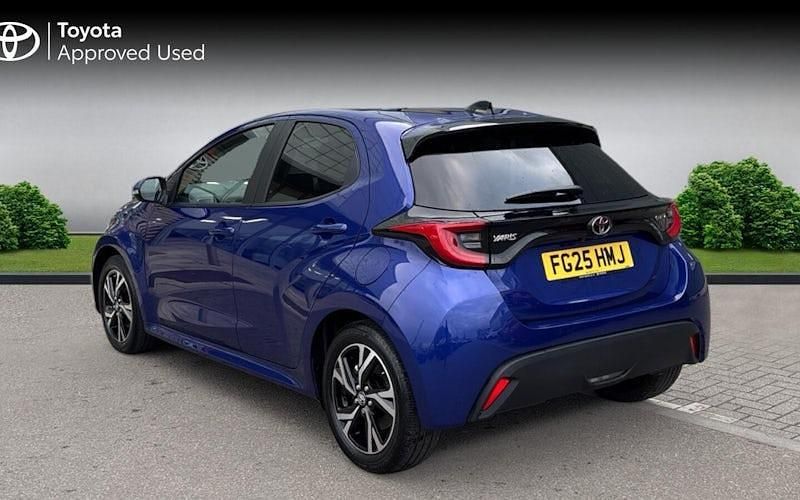 Used Toyota Yaris Hybrid Design 116 HP (85 kW) 2025 Juniper blue Hatchback