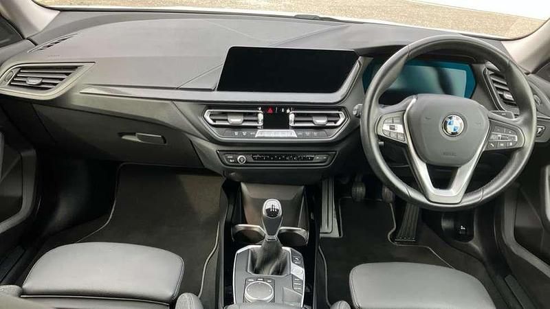 Used BMW 218 Sport Line 136 HP (100 kW) 2021 Alpine white Coupe