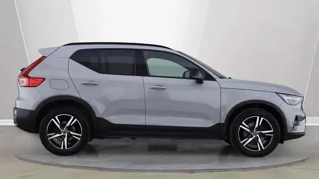 Used Volvo XC40 Plus 163 HP (119 kW) 2023 Blue SUV