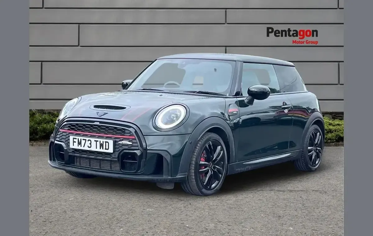 Used Mini John Cooper Works 228 HP (167 kW) 2023 Green Hatchback