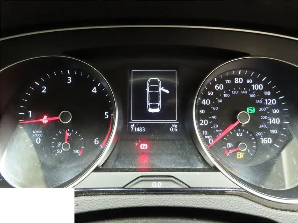 Used VW Passat Business 150 HP (110 kW) 2016 Grey Sedan
