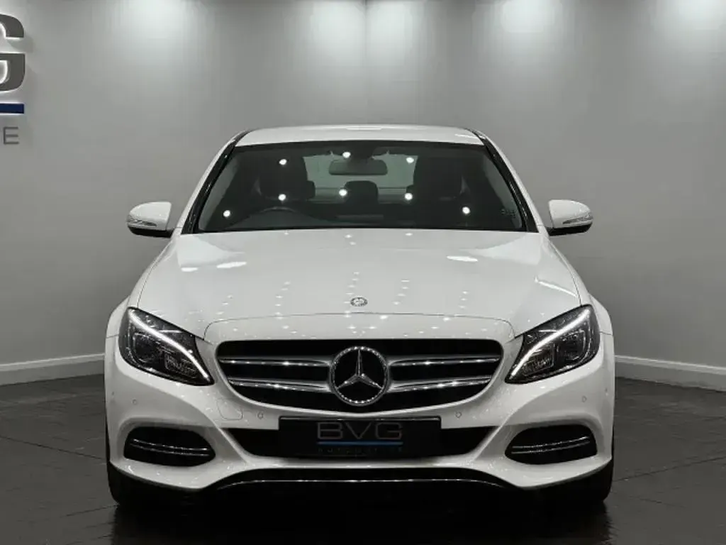 Used Mercedes C220 170 HP (125 kW) 2015 White Sedan