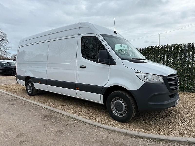 Used Mercedes Sprinter Progressive 150 HP (110 kW) 2022 White Van