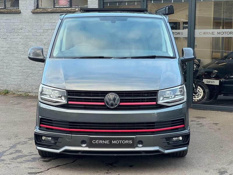 Used VW Transporter 204 HP (150 kW) 2017 Grey Van