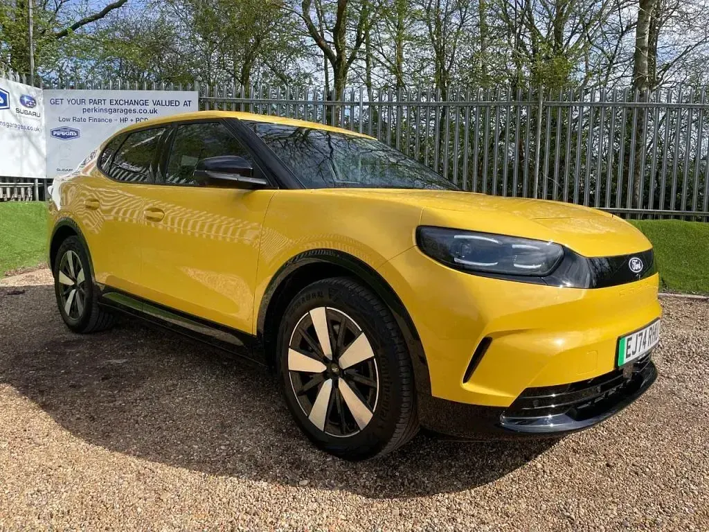 Used Ford Capri Select 210 kW (286 HP) 2024 Yellow SUV