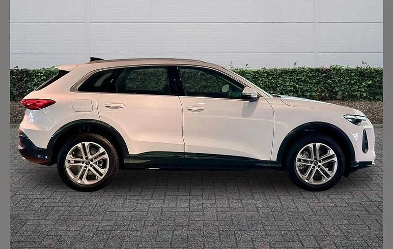 New Audi Q5 Sport 268 HP (197 kW) 2026 White SUV