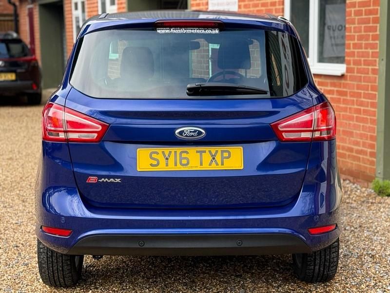 Used Ford B-MAX Zetec 105 HP (77 kW) 2016 Blue MPV