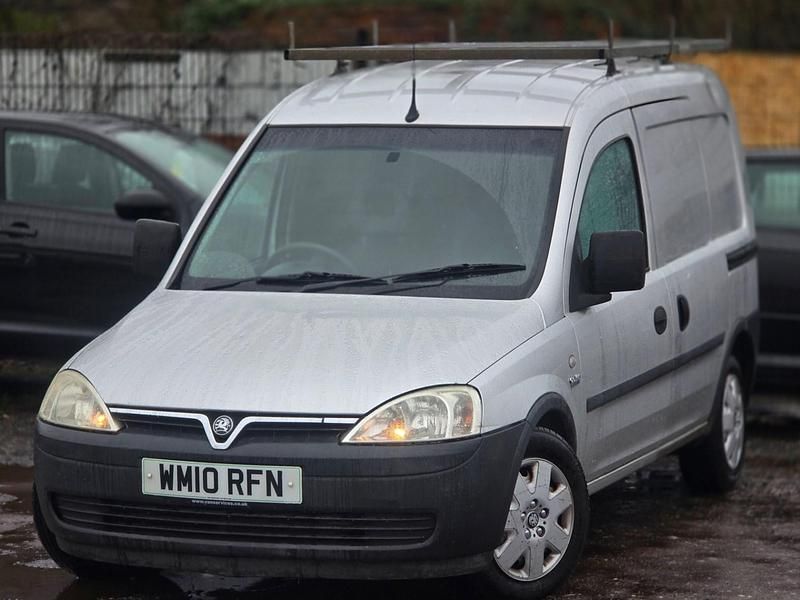 Used Vauxhall Combo 75 HP (55 kW) 2010 Silver MPV