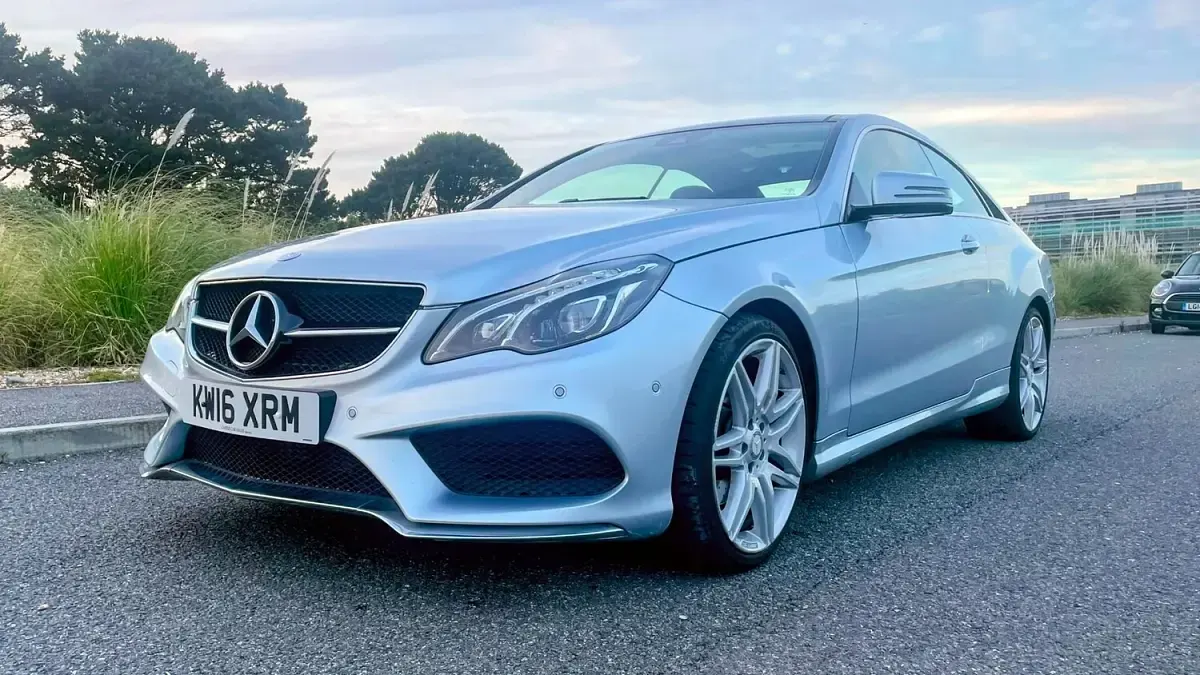 Used Mercedes E350 AMG line 254 HP (186 kW) 2016 Silver Coupe