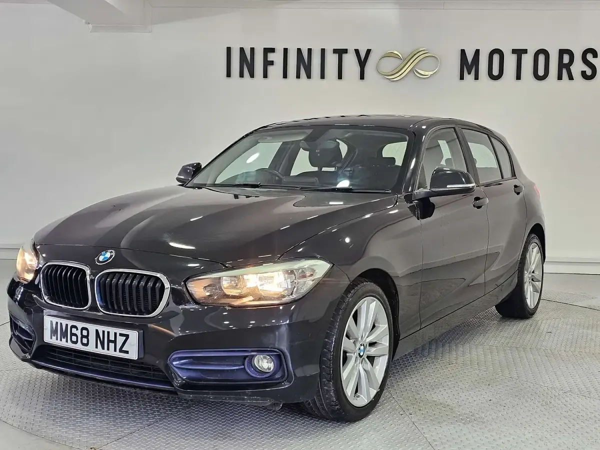 Used BMW 118 Sport Line 2018 Black Hatchback