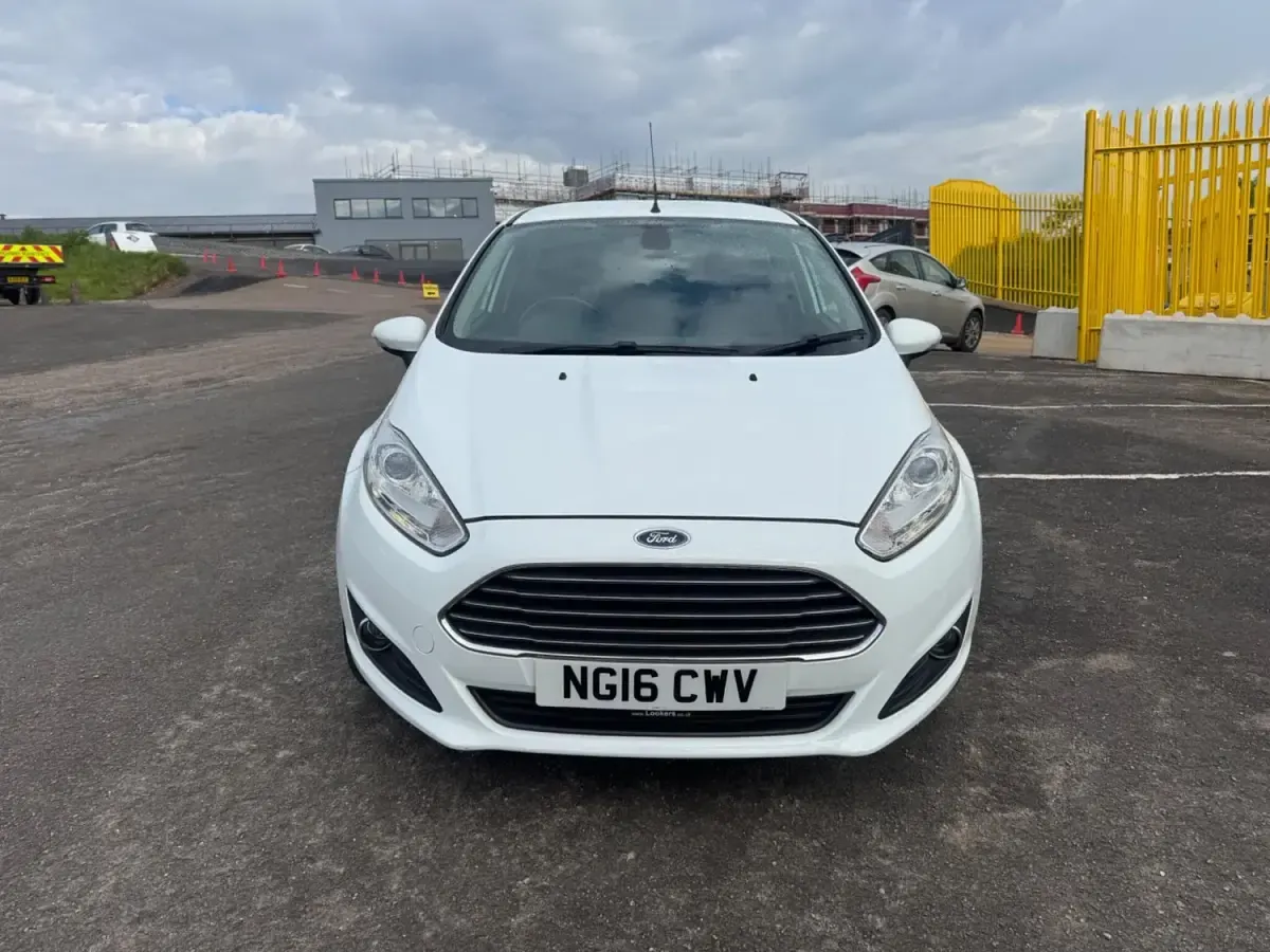 Usado Ford Fiesta Titanium 2016 Branco Citadino